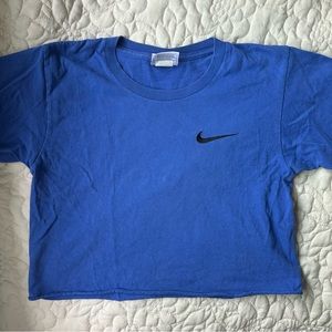 Cropped Vintage Nike T-shirt